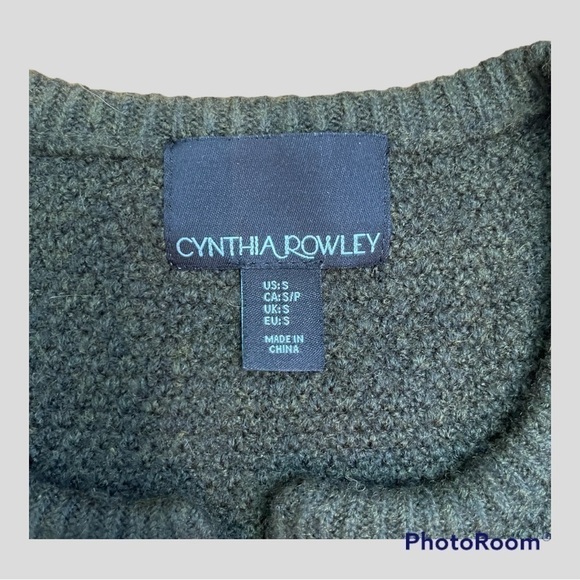 Cynthia Rowley army green boucle cardigan with buckles, size small. - Picture 8 of 9